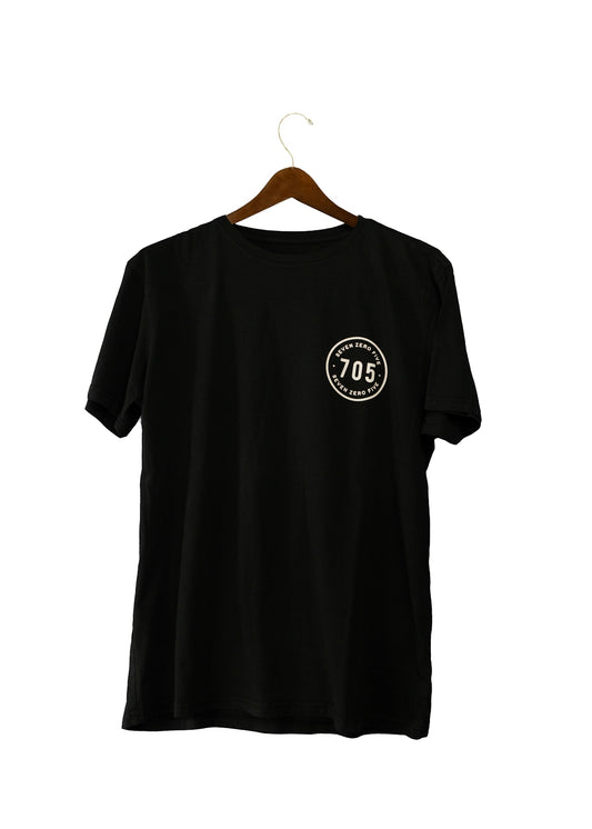 black crew neck t-shirt